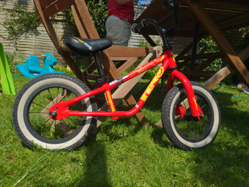mongoose r12 bmx balance bike